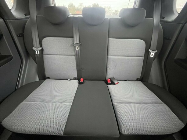 mitsubishi-colt-bensin-2012-big-23