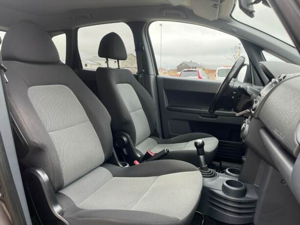 mitsubishi-colt-bensin-2012-big-18