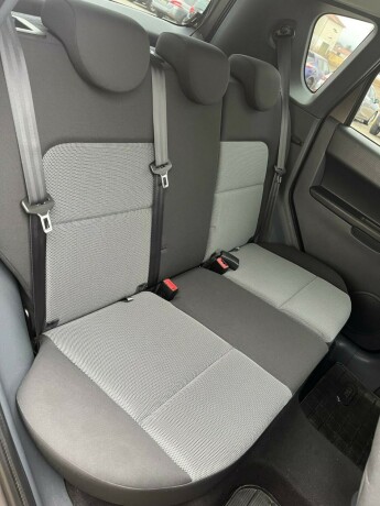 mitsubishi-colt-bensin-2012-big-22