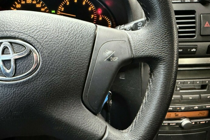 toyota-avensis-bensin-2006-big-23