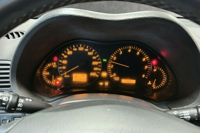 toyota-avensis-bensin-2006-big-22