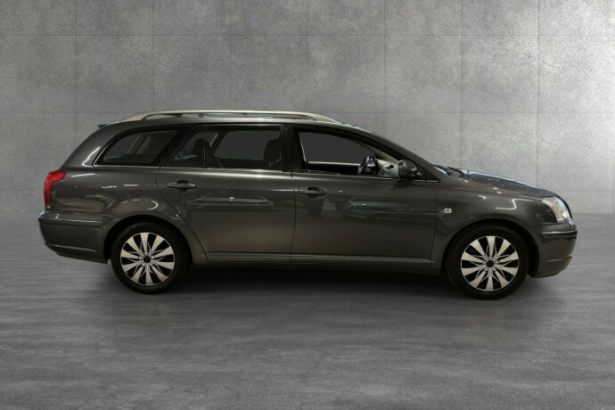 toyota-avensis-bensin-2006-big-6