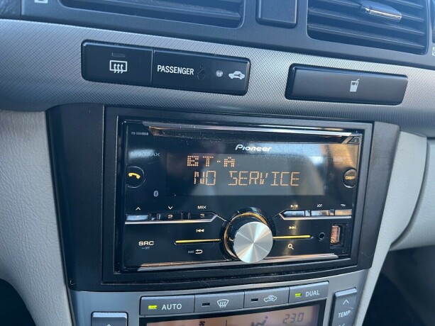 toyota-avensis-bensin-2007-big-21