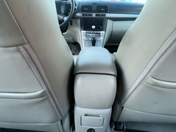 toyota-avensis-bensin-2007-big-10