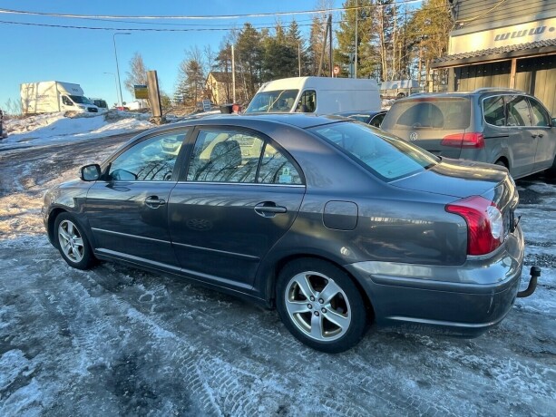 toyota-avensis-bensin-2007-big-8
