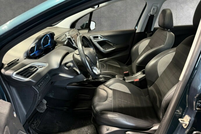 peugeot-2008-bensin-2017-big-10