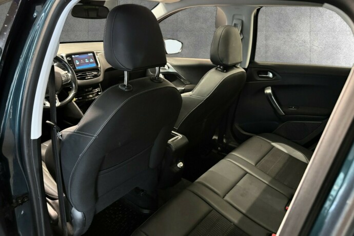 peugeot-2008-bensin-2017-big-11