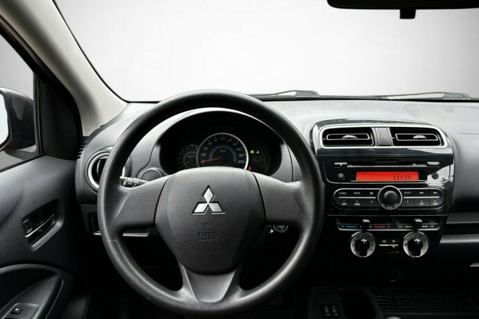 mitsubishi-space-star-bensin-2014-big-21