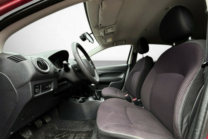 mitsubishi-space-star-bensin-2014-big-9