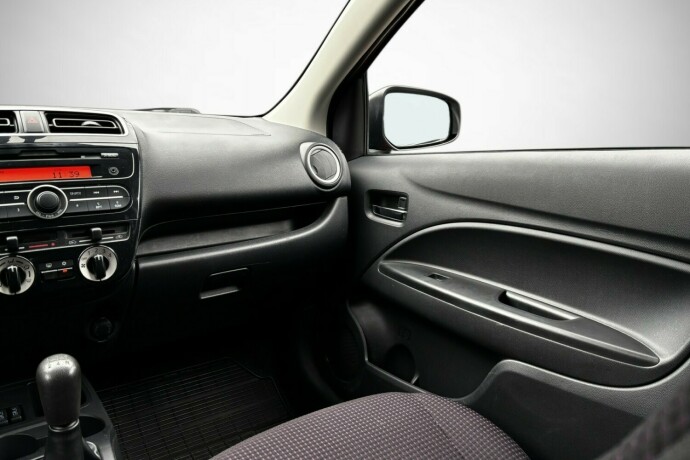 mitsubishi-space-star-bensin-2014-big-18