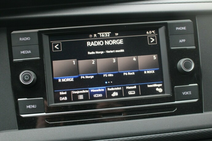 volkswagen-transporter-diesel-2020-big-15