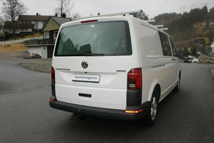 volkswagen-transporter-diesel-2020-big-3