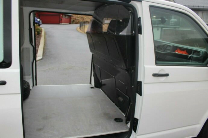 volkswagen-transporter-diesel-2020-big-7