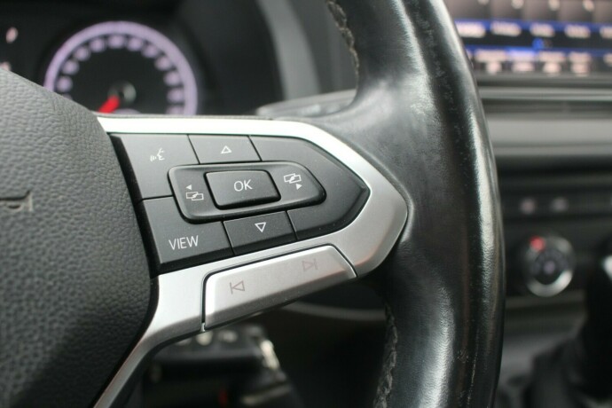 volkswagen-transporter-diesel-2020-big-13