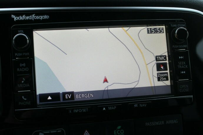 mitsubishi-outlander-elektrisitetbensin-2017-big-19