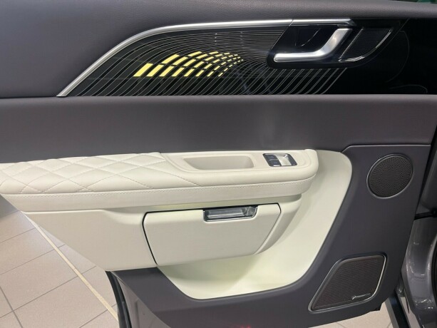 hongqi-e-hs9-elektrisitet-2022-big-35