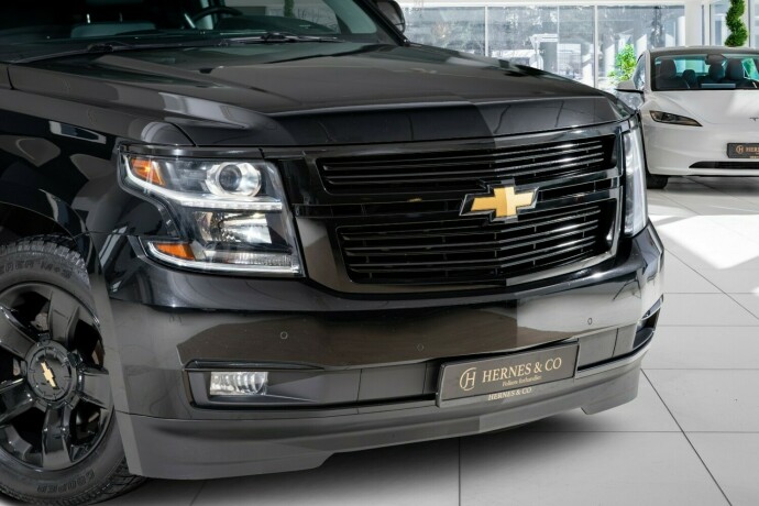 chevrolet-suburban-bensin-2015-big-11