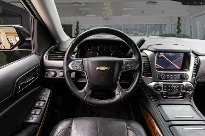 chevrolet-suburban-bensin-2015-big-20