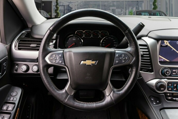 chevrolet-suburban-bensin-2015-big-21