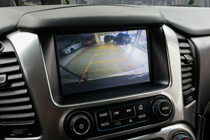 chevrolet-suburban-bensin-2015-big-33