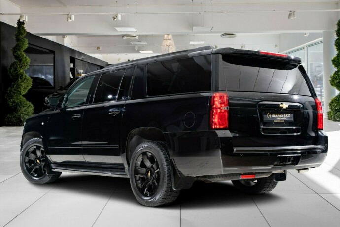 chevrolet-suburban-bensin-2015-big-4