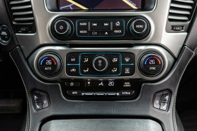 chevrolet-suburban-bensin-2015-big-31