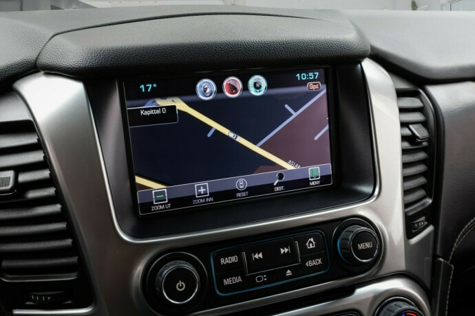 chevrolet-suburban-bensin-2015-big-38