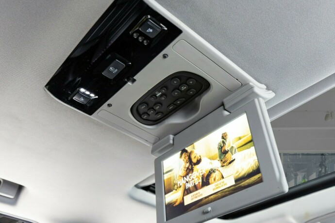 chevrolet-suburban-bensin-2015-big-58