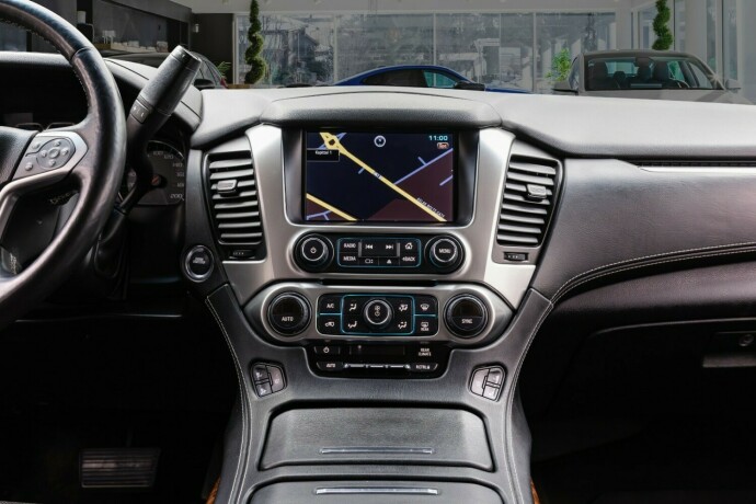 chevrolet-suburban-bensin-2015-big-22