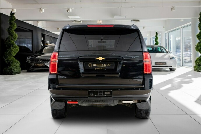 chevrolet-suburban-bensin-2015-big-6