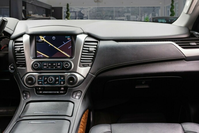 chevrolet-suburban-bensin-2015-big-23