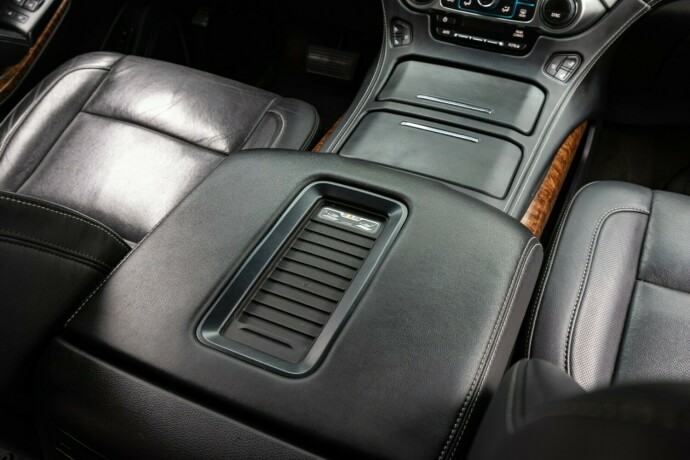 chevrolet-suburban-bensin-2015-big-50