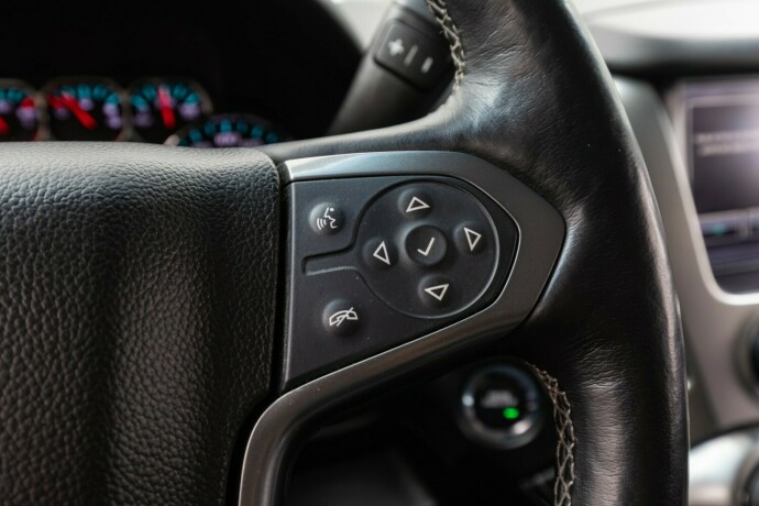 chevrolet-suburban-bensin-2015-big-25