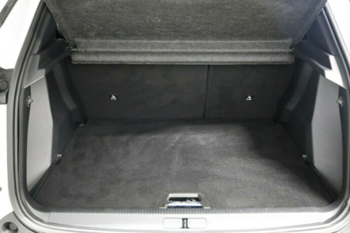 peugeot-e-2008-elektrisitet-2020-big-13