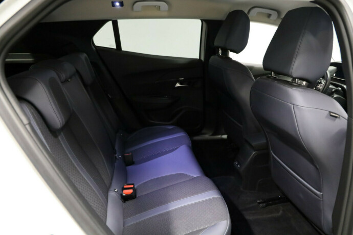 peugeot-e-2008-elektrisitet-2020-big-11