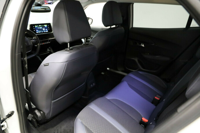 peugeot-e-2008-elektrisitet-2020-big-12