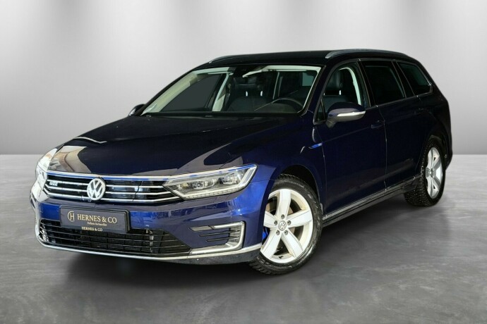 volkswagen-passat-elektrisitetbensin-2018-big-0