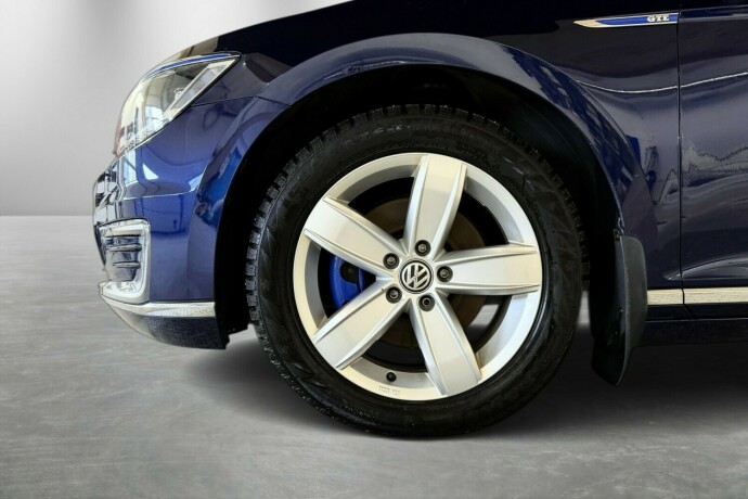 volkswagen-passat-elektrisitetbensin-2018-big-12