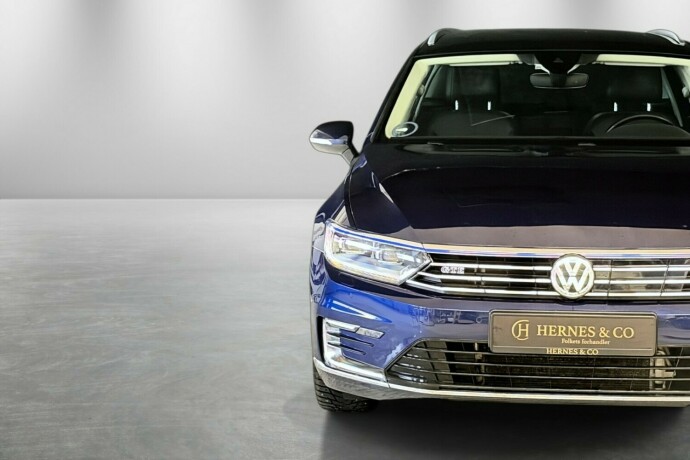 volkswagen-passat-elektrisitetbensin-2018-big-18