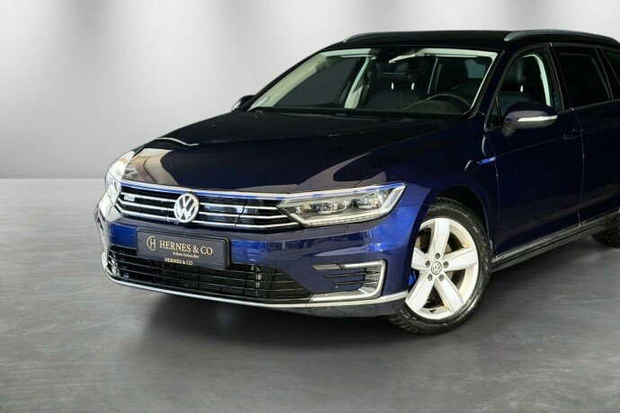 volkswagen-passat-elektrisitetbensin-2018-big-19