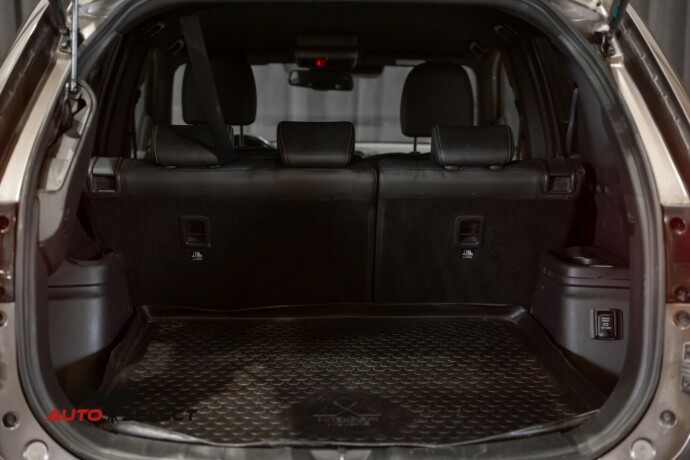 mitsubishi-outlander-elektrisitetbensin-2019-big-9