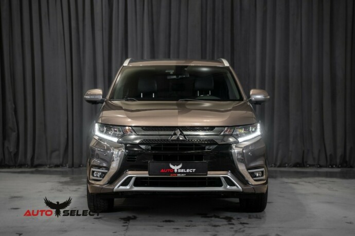 mitsubishi-outlander-elektrisitetbensin-2019-big-4