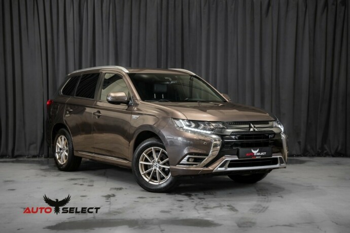 mitsubishi-outlander-elektrisitetbensin-2019-big-0