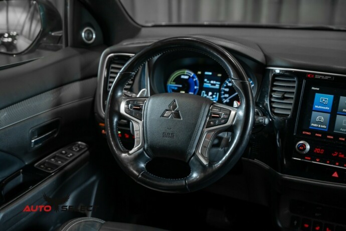 mitsubishi-outlander-elektrisitetbensin-2019-big-24