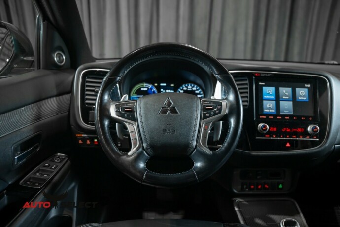 mitsubishi-outlander-elektrisitetbensin-2019-big-26