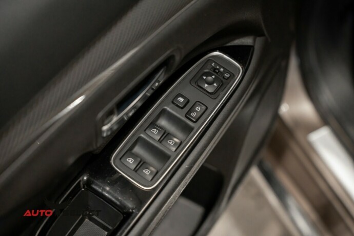 mitsubishi-outlander-elektrisitetbensin-2019-big-21