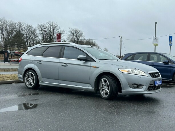 ford-mondeo-diesel-2010-big-2