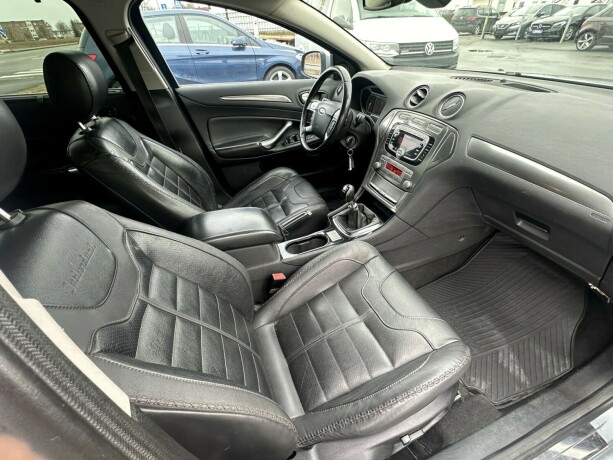 ford-mondeo-diesel-2010-big-9