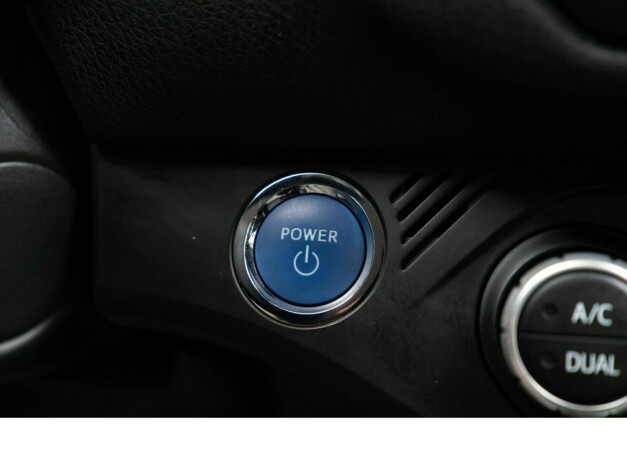 toyota-yaris-elektrisitetbensin-2020-big-18