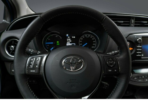 toyota-yaris-elektrisitetbensin-2020-big-11